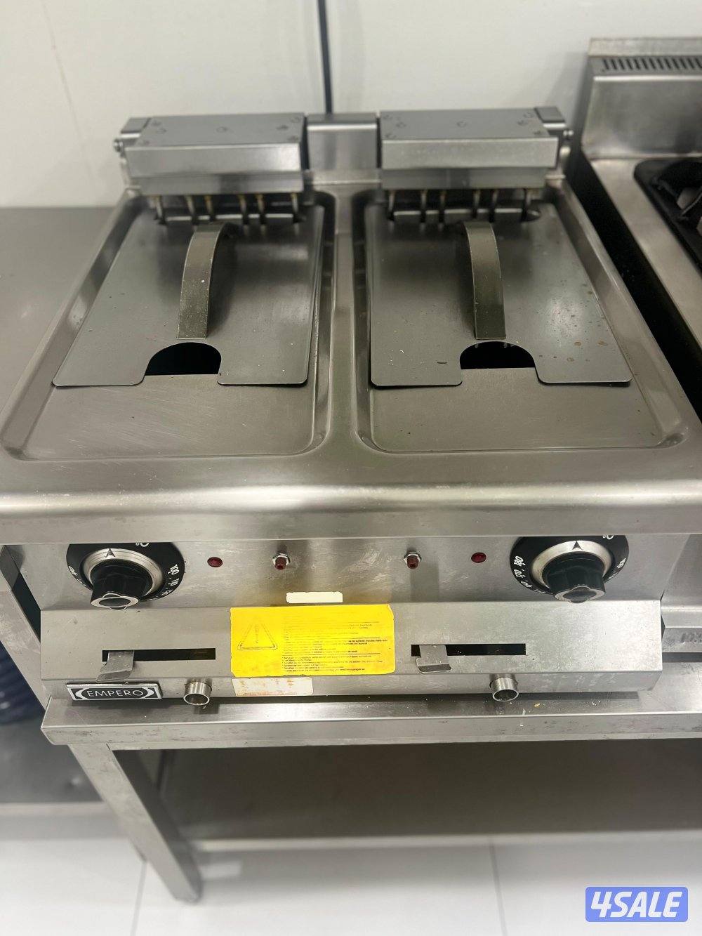 للبيع اغراض مطعم بحالة ممتازة2