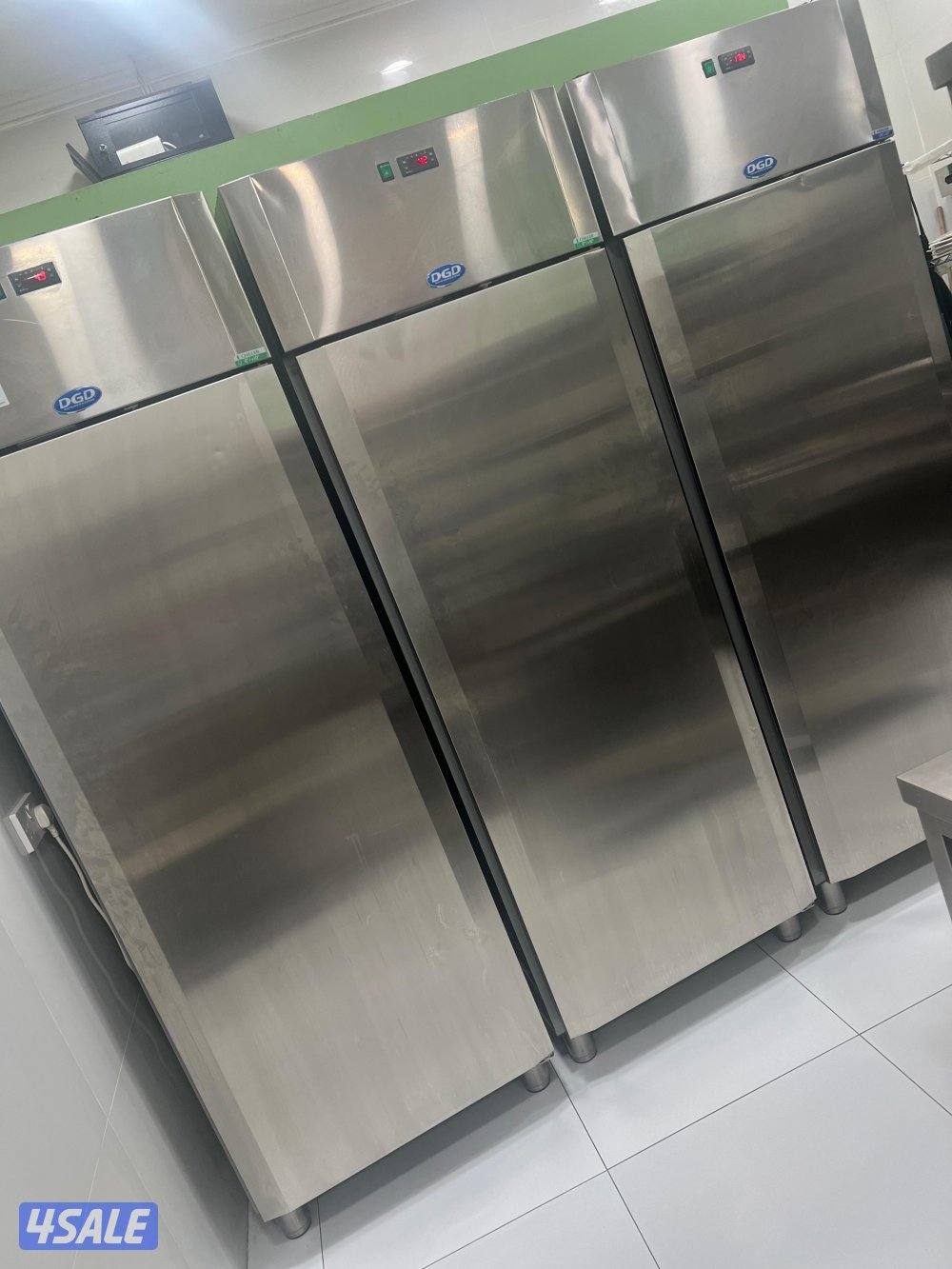 للبيع اغراض مطعم بحالة ممتازة8