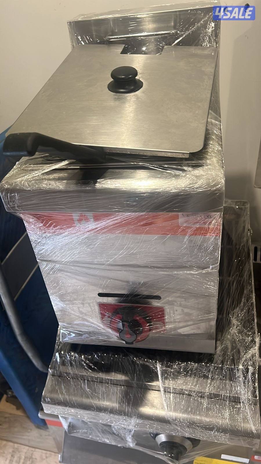 للبيع اغراض مطعم بحالة ممتازة14