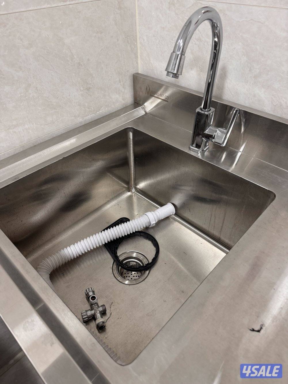 مغسله مطابخ مركزية حوض واحد شبه جديده1