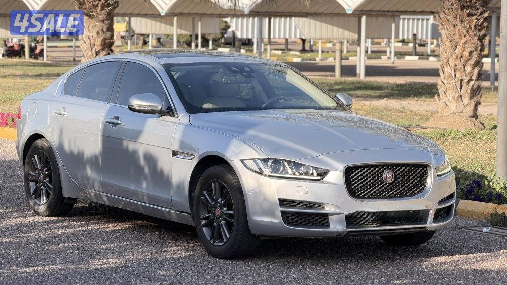 jaguar XE0