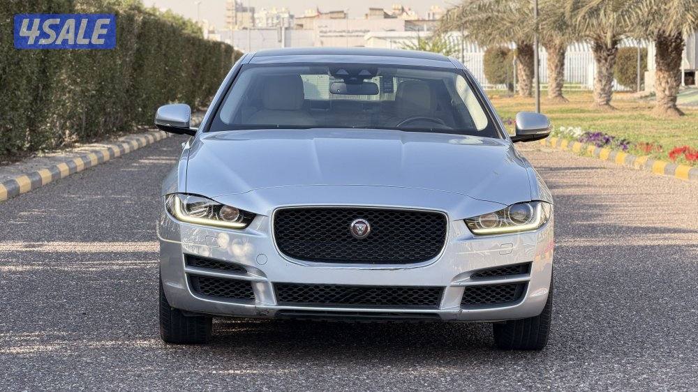 jaguar XE1