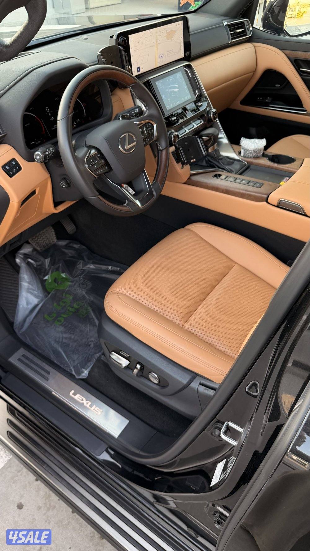 لكزس الدرجة الأولى 20251