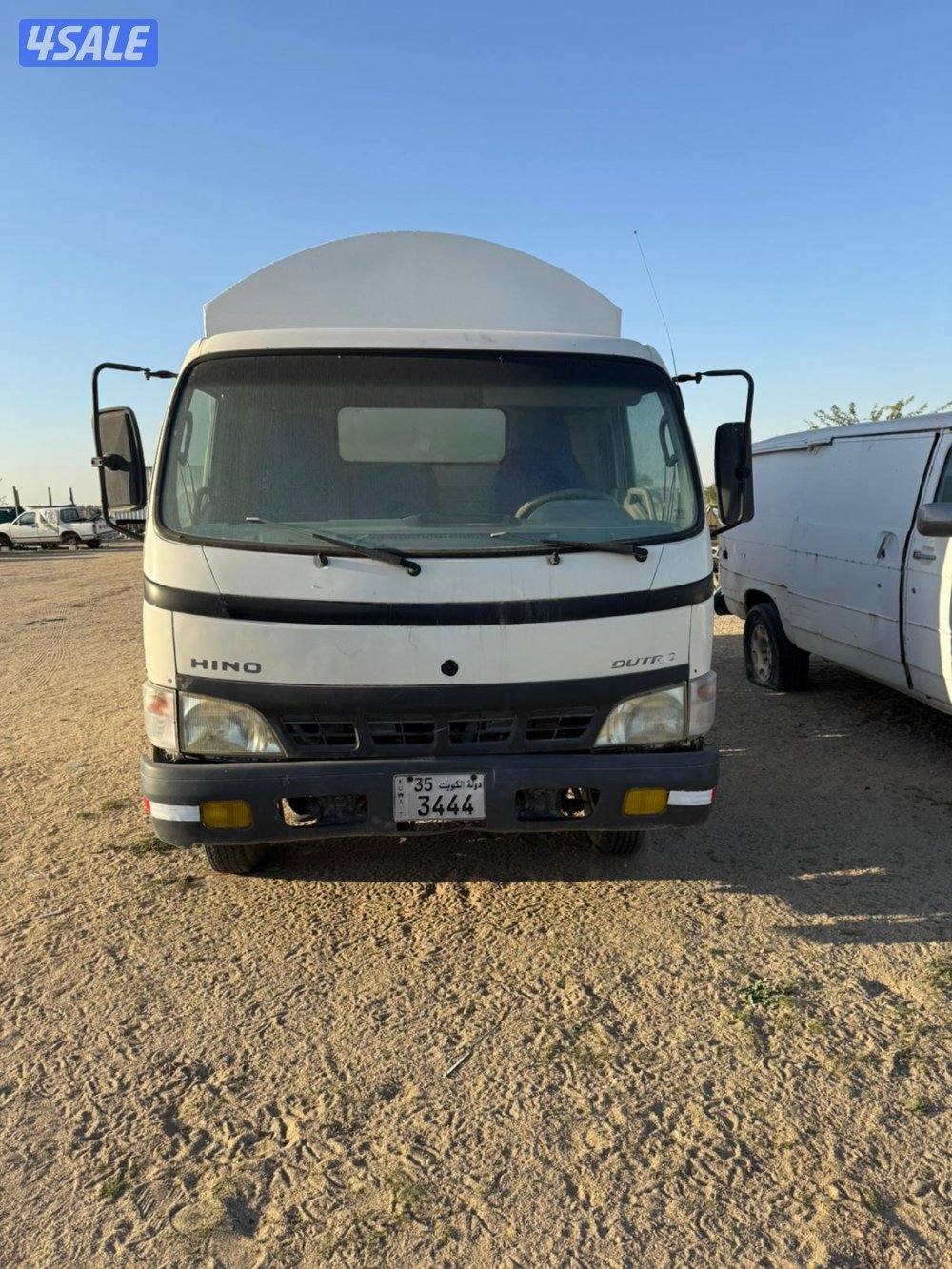 للبيع هاف لوري هينو 2006 ديزل2