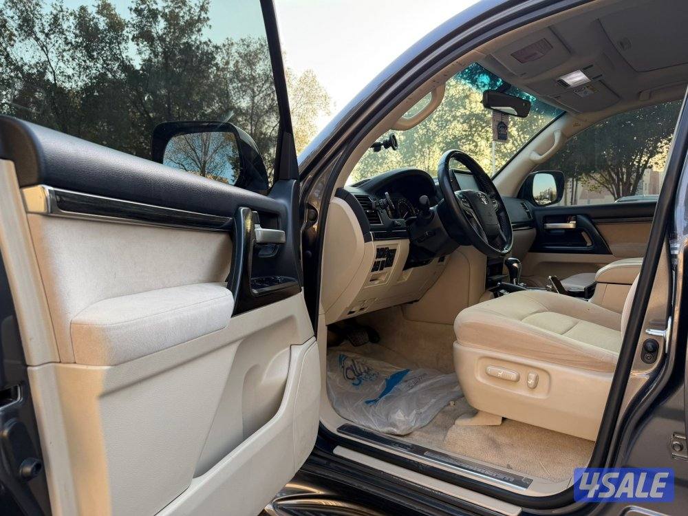 ‏للبيع ‏لاندكروزر تورينق ‏ ‏مالك الأول موديل 20125