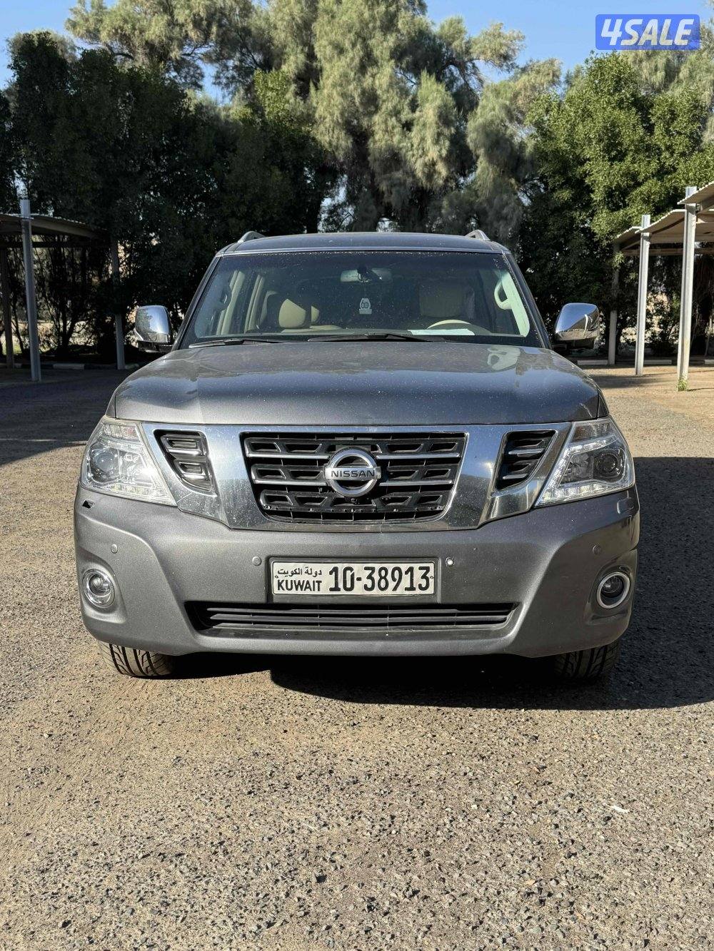 للبيع باترول 2014 بلاتنيوم فل مكينة 320 الموتر نظيييف جداًجداً0