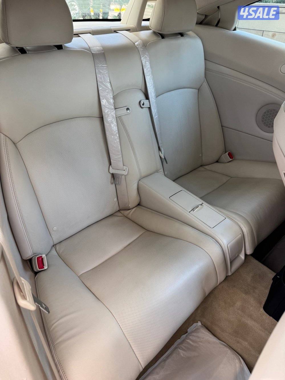 لكزس is300c الساير عداد(52) بحالة الوكاله.9