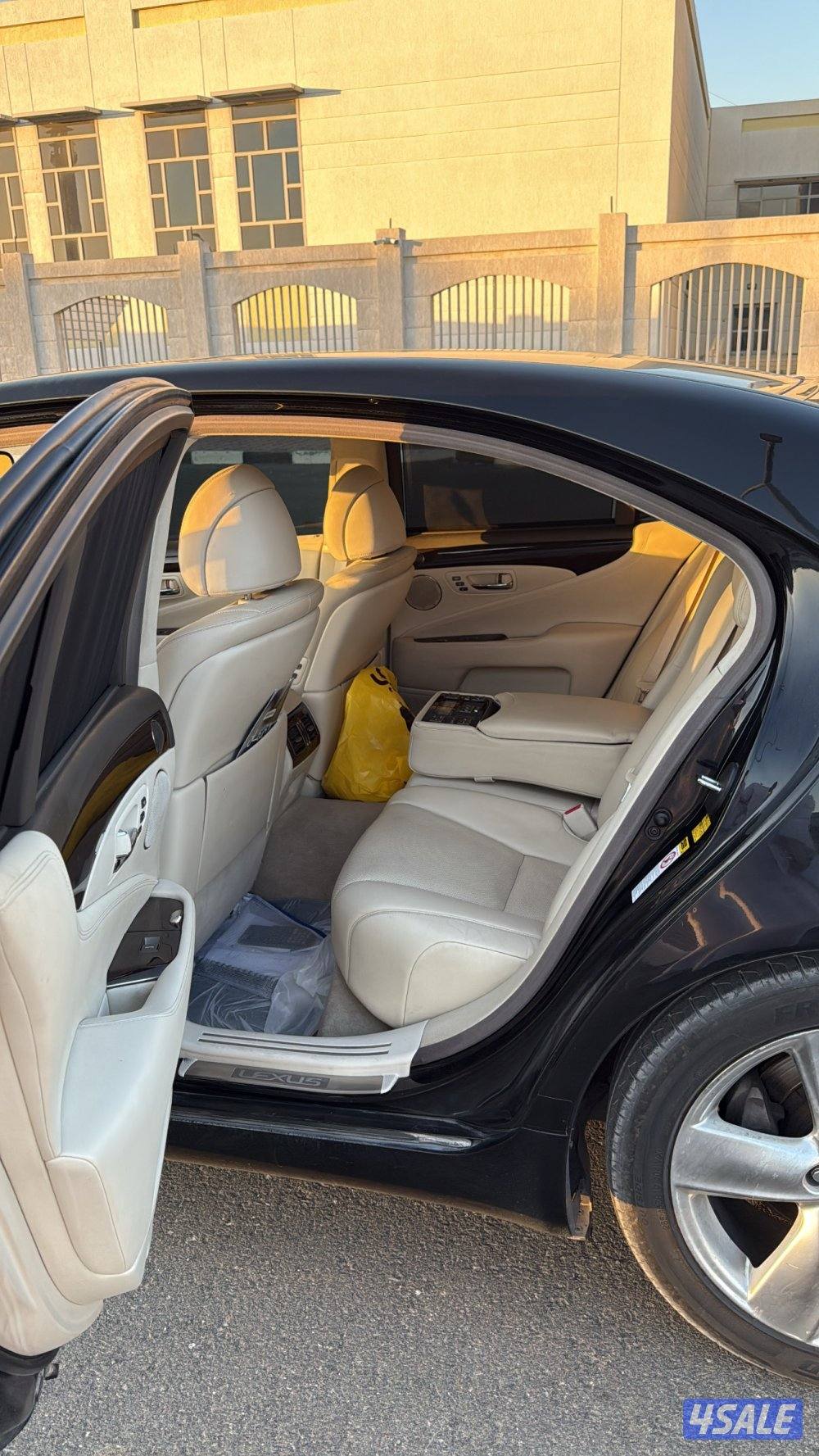 لكزس ls موديل 2008 ممشى 240 شرط الفحص قير مكينه شاصي  امورها فوق الطيب4