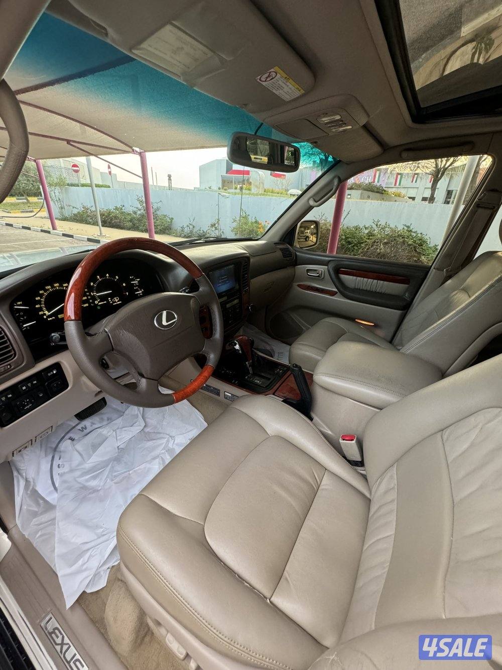 جيب لكزس 2001 بحالة نادرة8