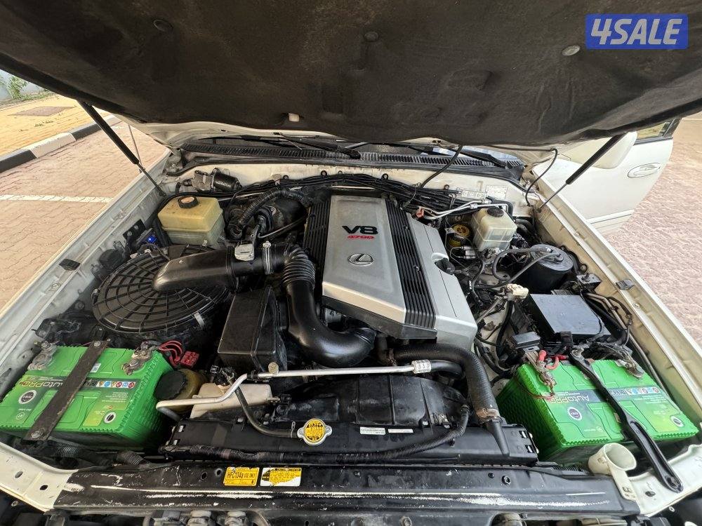 جيب لكزس 2001 بحالة نادرة14
