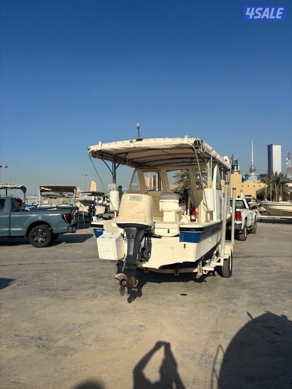 للبيع طراد الدرازي مديل ٢٠١٤ مكينه ٢٠٠ ياماها ٢٠١٤ عداد المكينه ١٧٣1