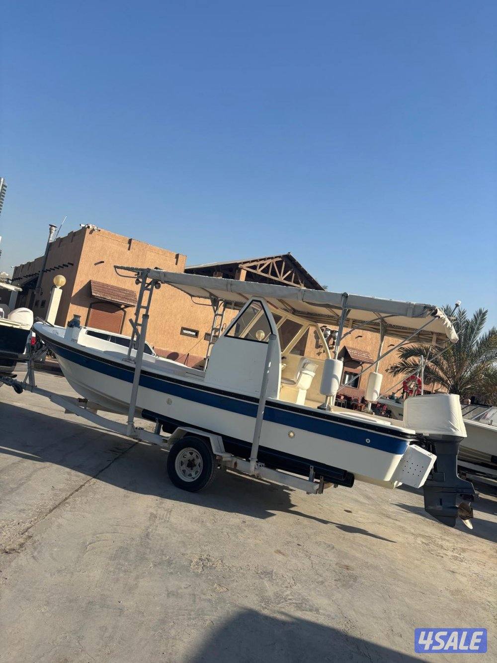 للبيع طراد الدرازي مديل ٢٠١٤ مكينه ٢٠٠ ياماها ٢٠١٤ عداد المكينه ١٧٣3