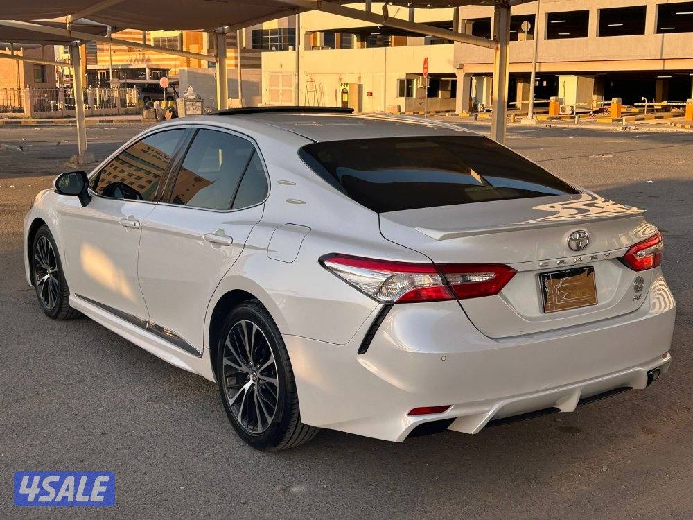 كامري SE سبورت / 4 سلندر / موديل 2018 / شرط الفحص / صبغ الوكالة3