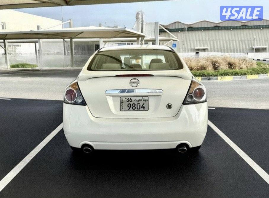 نيسان التيما - الموديل:2009 - العداد:3255