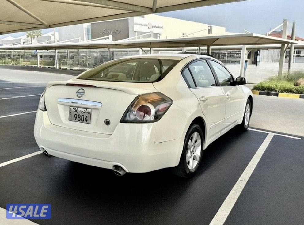 نيسان التيما - الموديل:2009 - العداد:3256