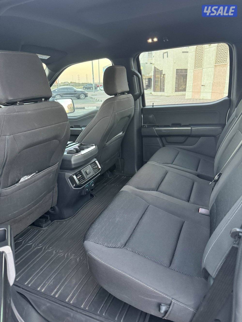 للبيع وانيت F-150 موديل 2023 قمارتين8