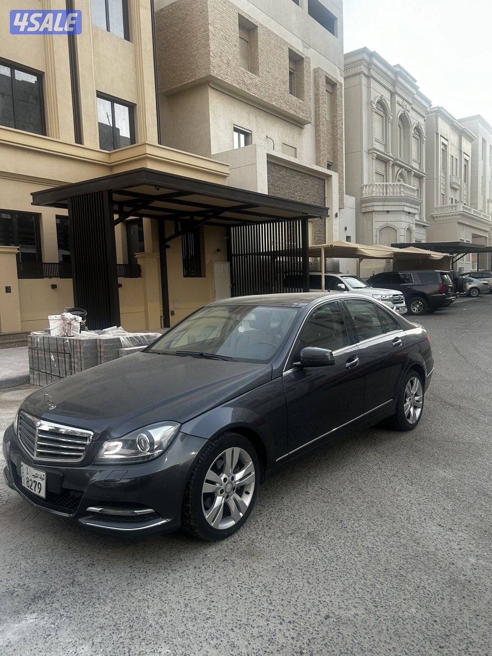 للبيع مرسيدس C2000