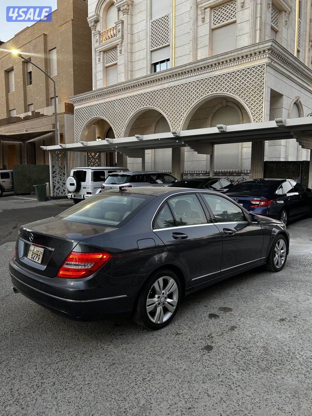 للبيع مرسيدس C2002