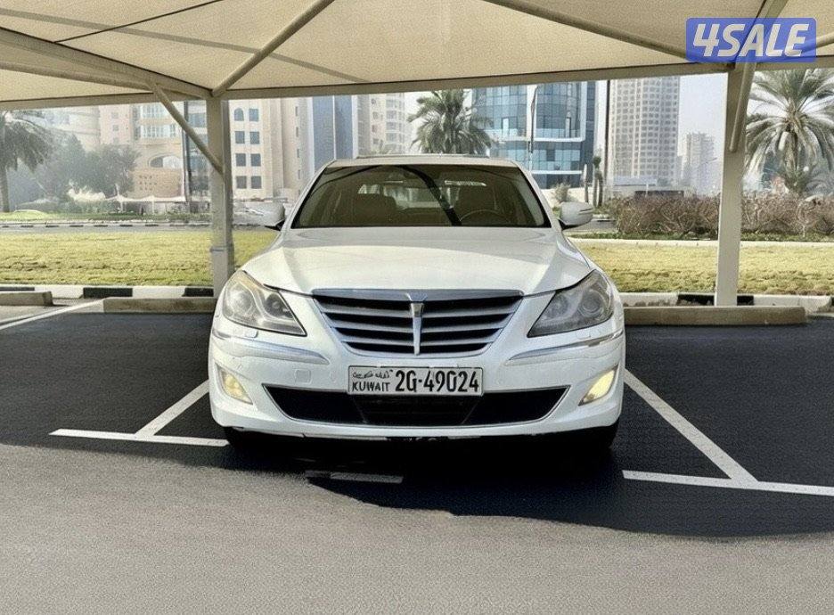 هيونداي جينيسيس - الموديل:2013 - العداد:2041