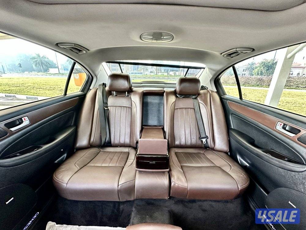 هيونداي جينيسيس - الموديل:2013 - العداد:20411