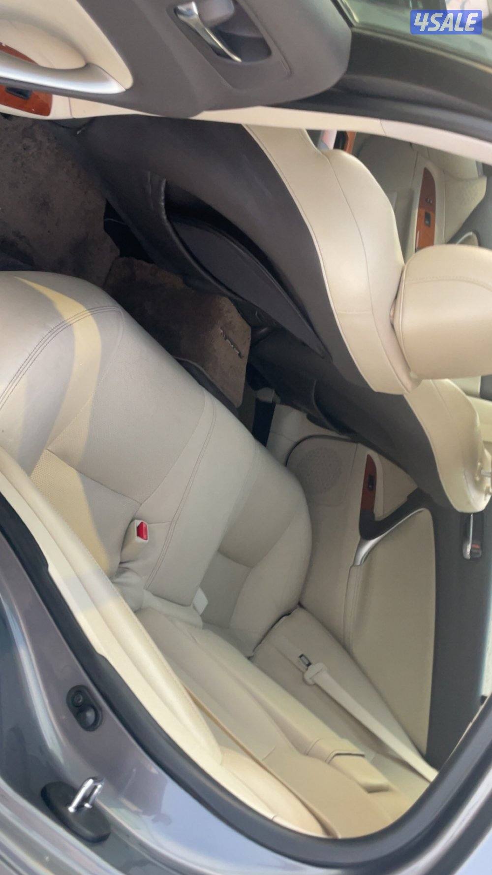 للبيع لكزس 300 is5