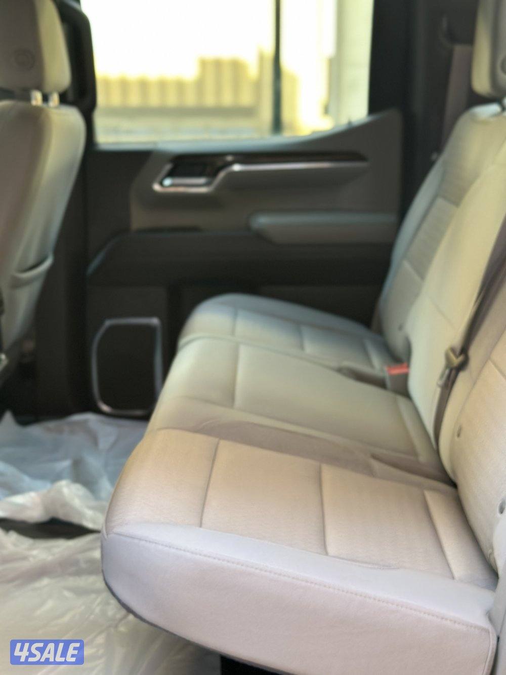 للبيع وانيت 2024 دبل قير elevation2