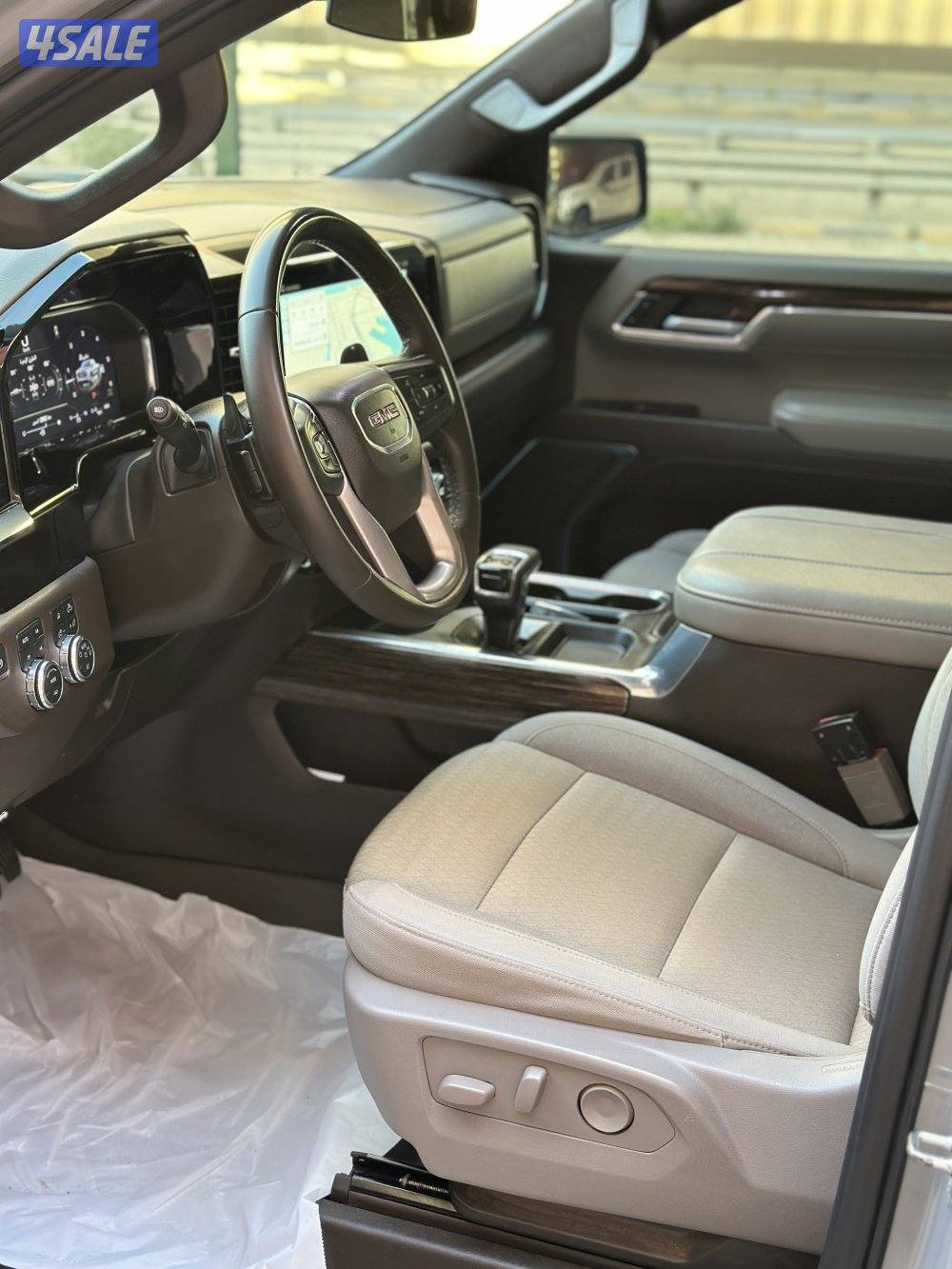 للبيع وانيت 2024 دبل قير elevation7