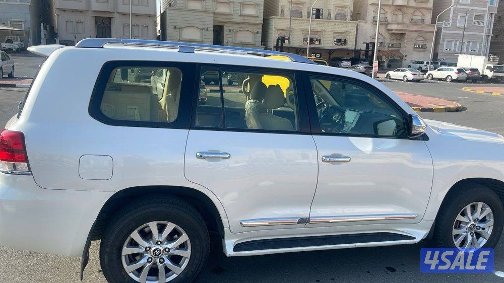 *لاندكروزر نظيييف*2