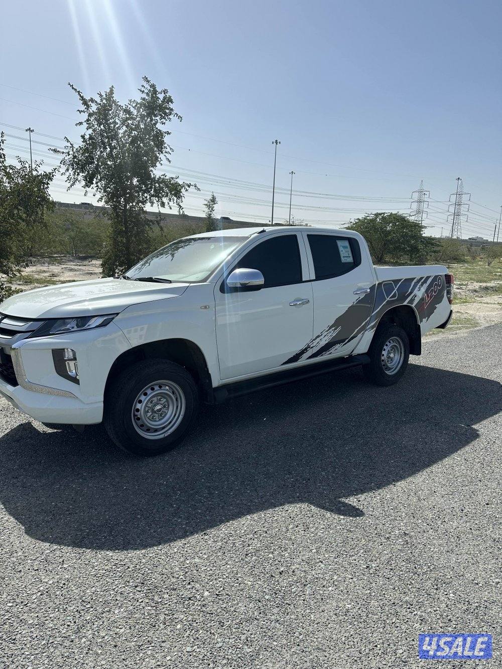 للبيع وانيت 2023 عداد 64 شرط الفحص تحت الكفالة عليها سرفيس مجاني4