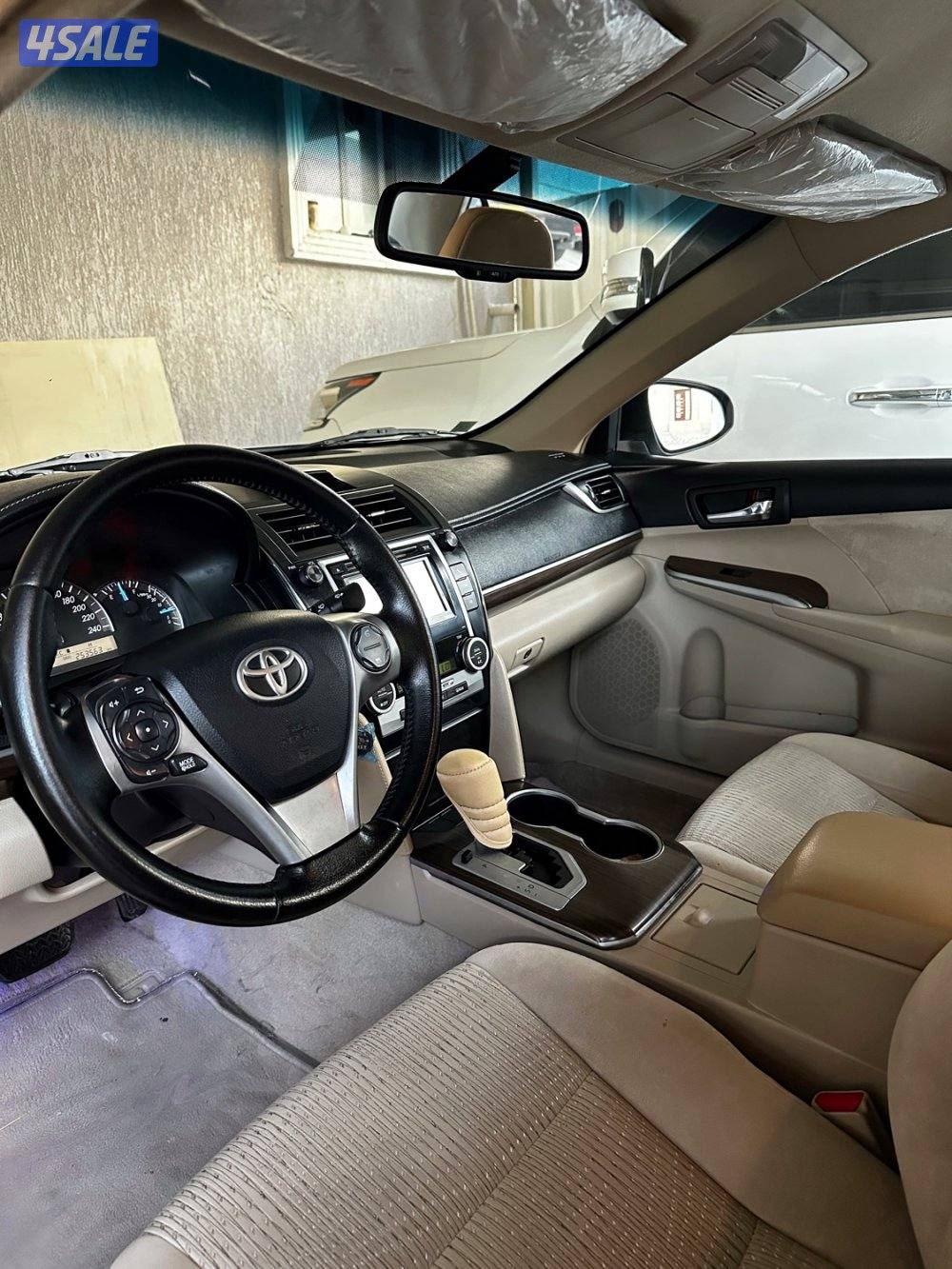 للبيع كامري 2014 الفئه الاولى3