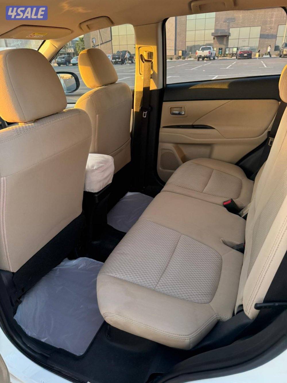 ميتسوبيشي اوتلاندر موديل 2026 ابيض عداد 121 الف بحاله ممتازة4