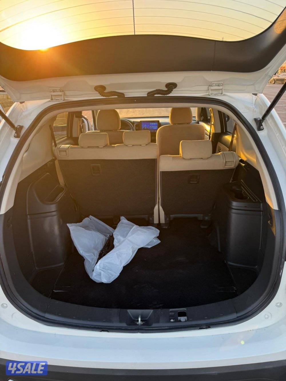 ميتسوبيشي اوتلاندر موديل 2026 ابيض عداد 121 الف بحاله ممتازة5