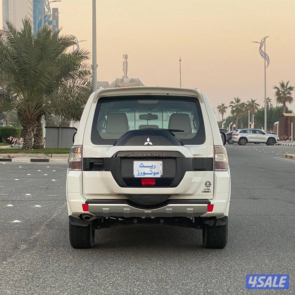 🔺بيع🔺شراء🔺تثمين🔺

للبيع باجيرو 
وكاله الملا
موديل 2019
عداد 132 
ش3