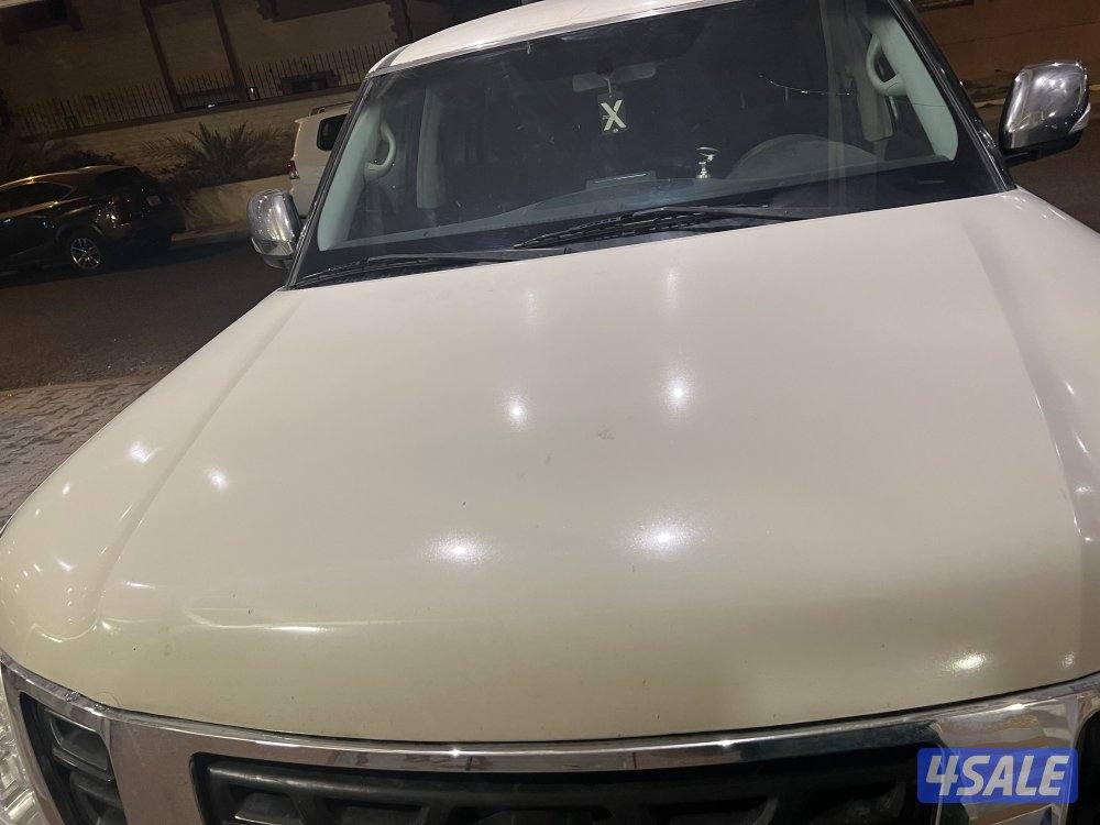 باترول 2015 -اللون ابيض-الماكينه الصغيره se- من داخل اسود - ماشي4800