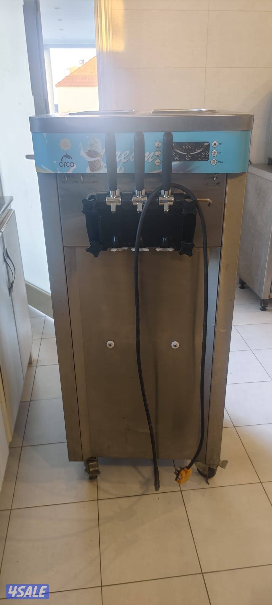 مكينة ايس كريم يوريكا2