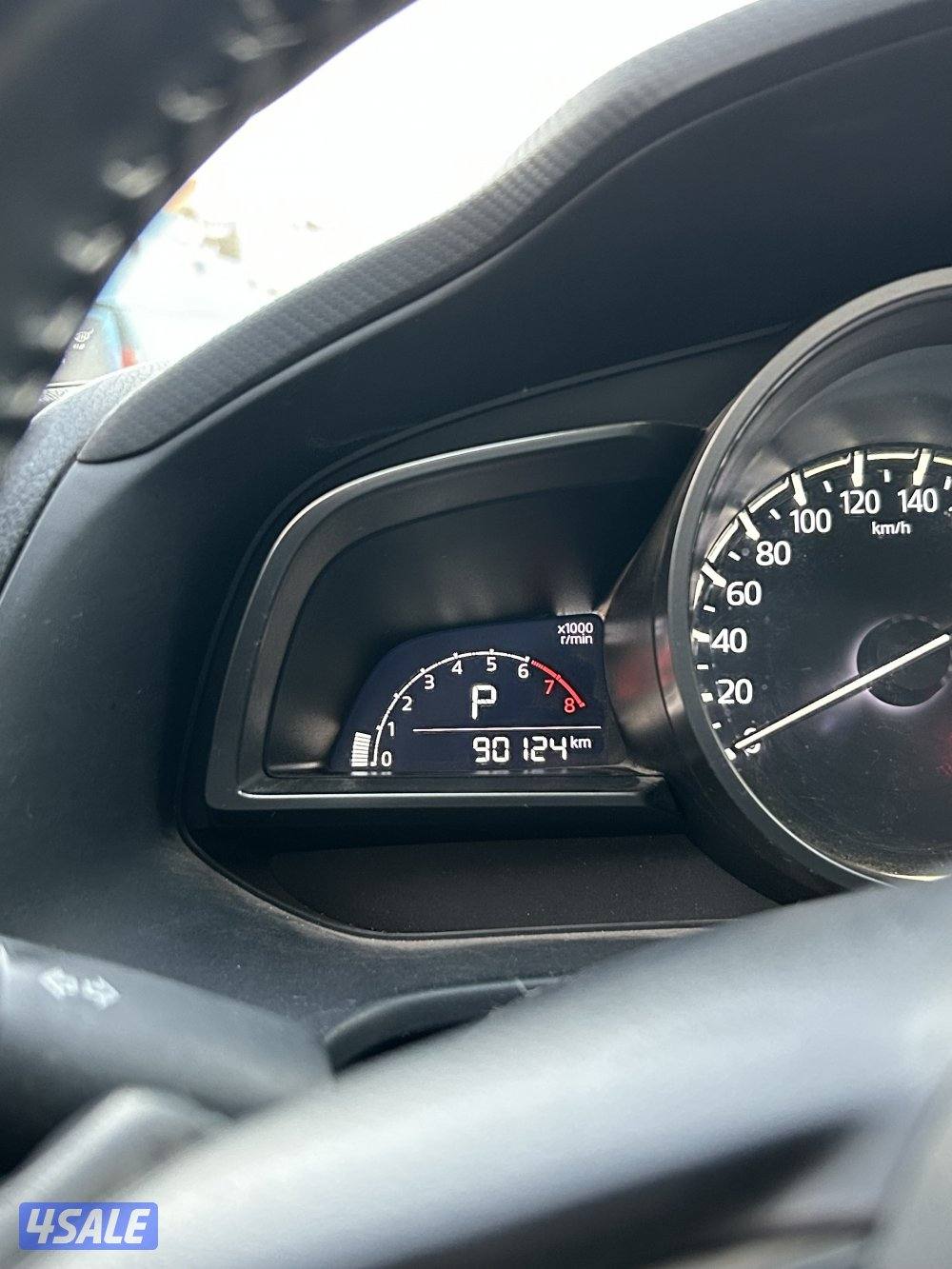 مازدا 2018 العداد 90 الف7