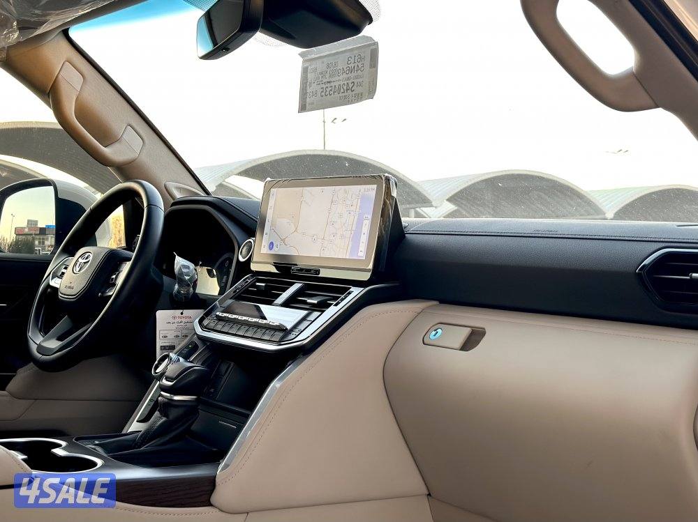 معرض القمة🚩8