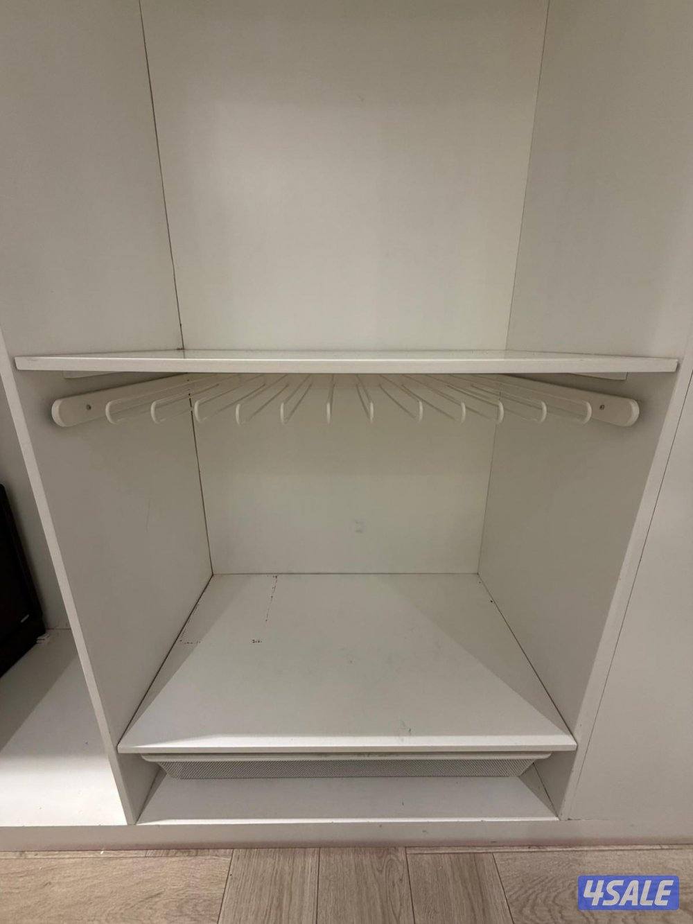 للبيع كبت ملابس ارفف1