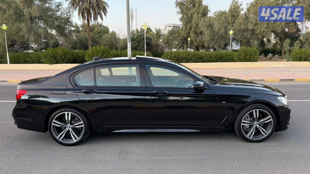 بي ام 750 بحالة الوكاله4