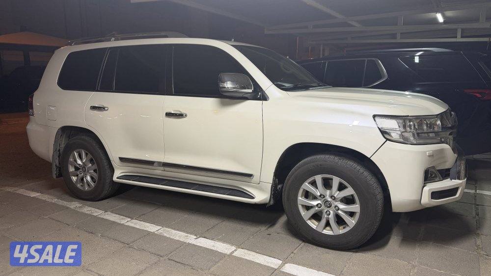 لاندكروزر 2017 GXR2