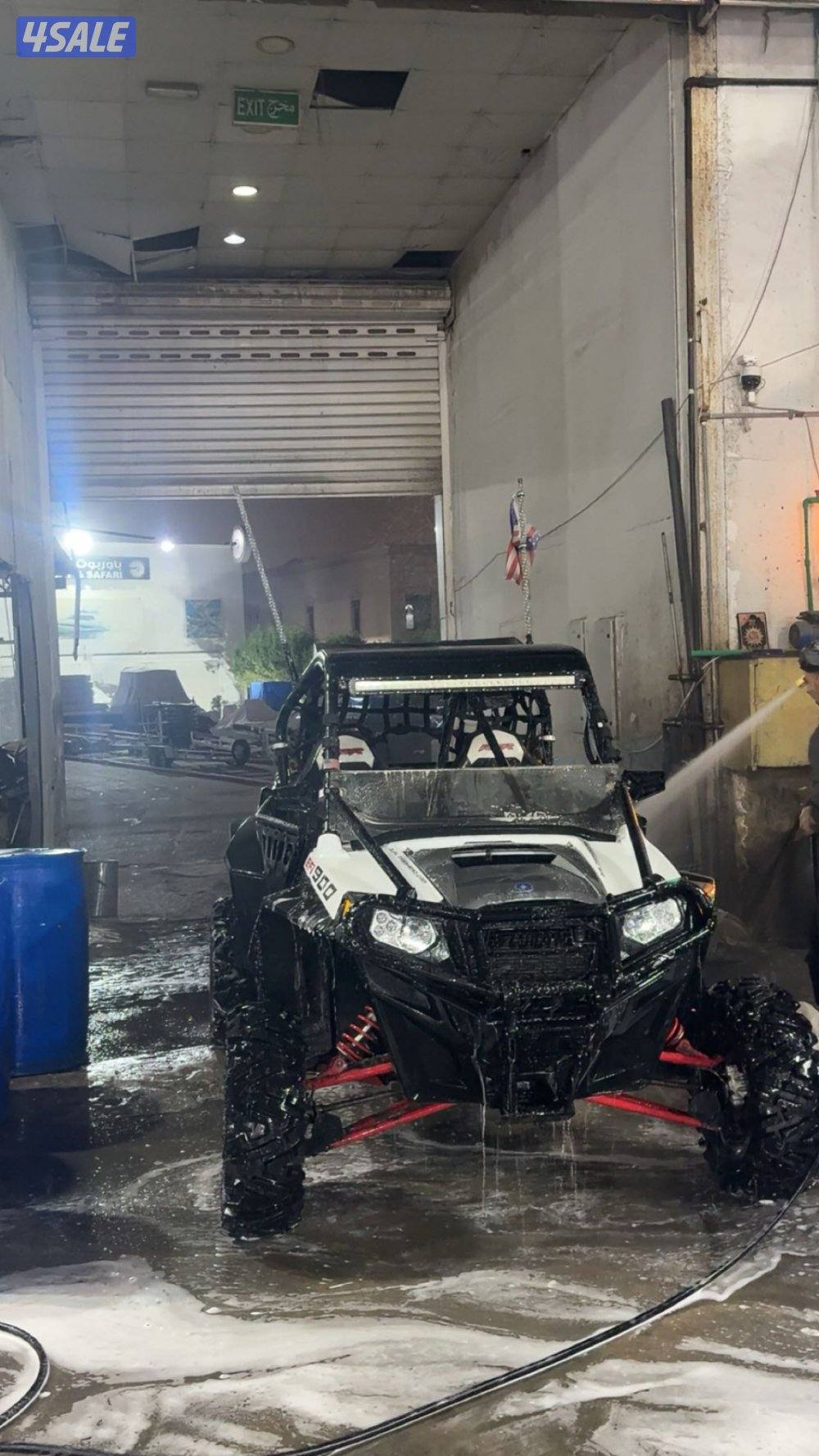 للبيع او للبدل ريزر ٢٠١٢ مكينته ٢٠١٤ عليه شرط الفحص0