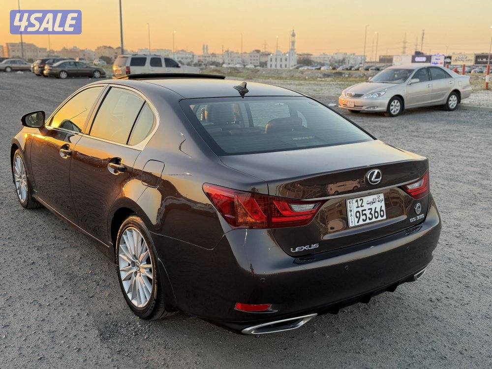 لكزس GS350 نظيف جداً جداً8