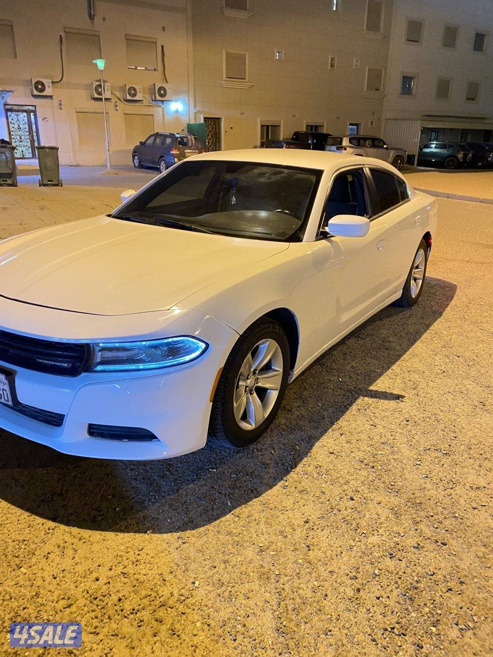 للبيع تشارجر1