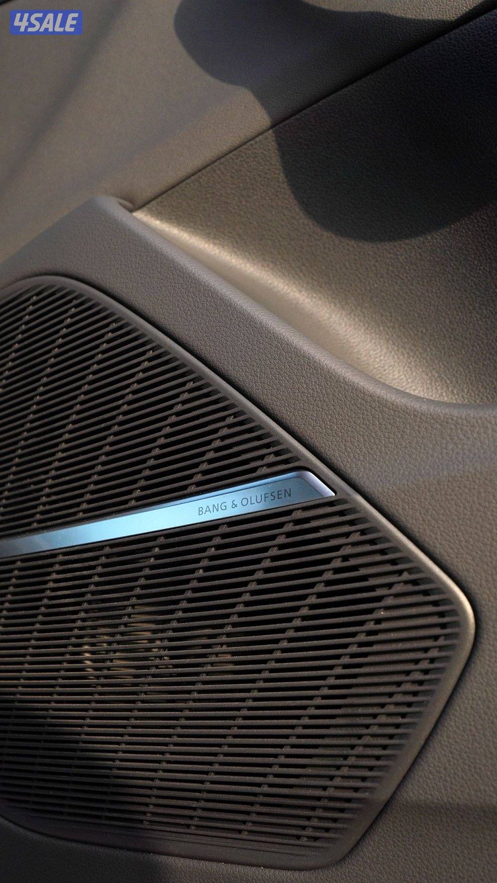 أودي Q8 2023 Sline11