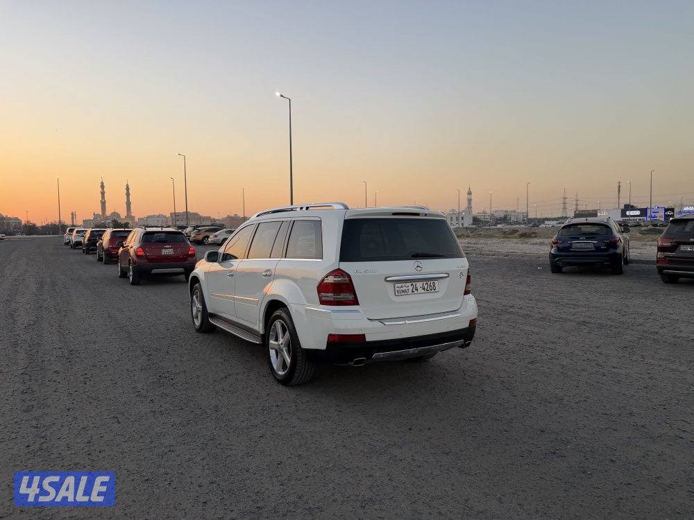 مرسيدس GL500 نظيف جداً0