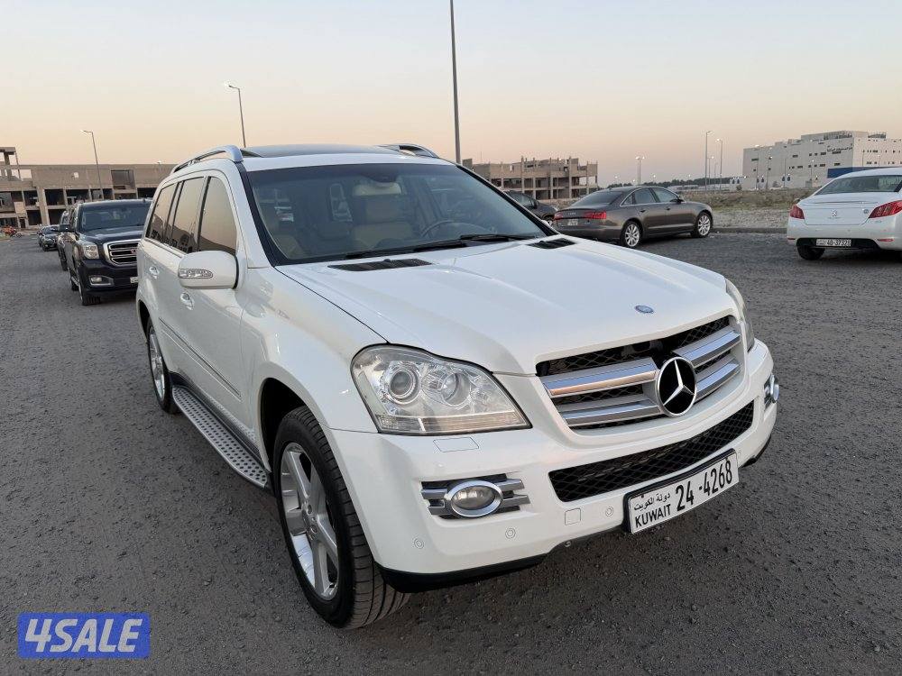 مرسيدس GL500 نظيف جداً7