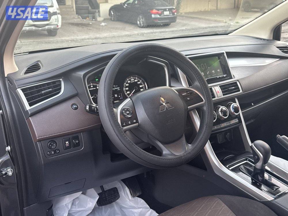 ميتسوبيشي إكسباندر كروس 20247