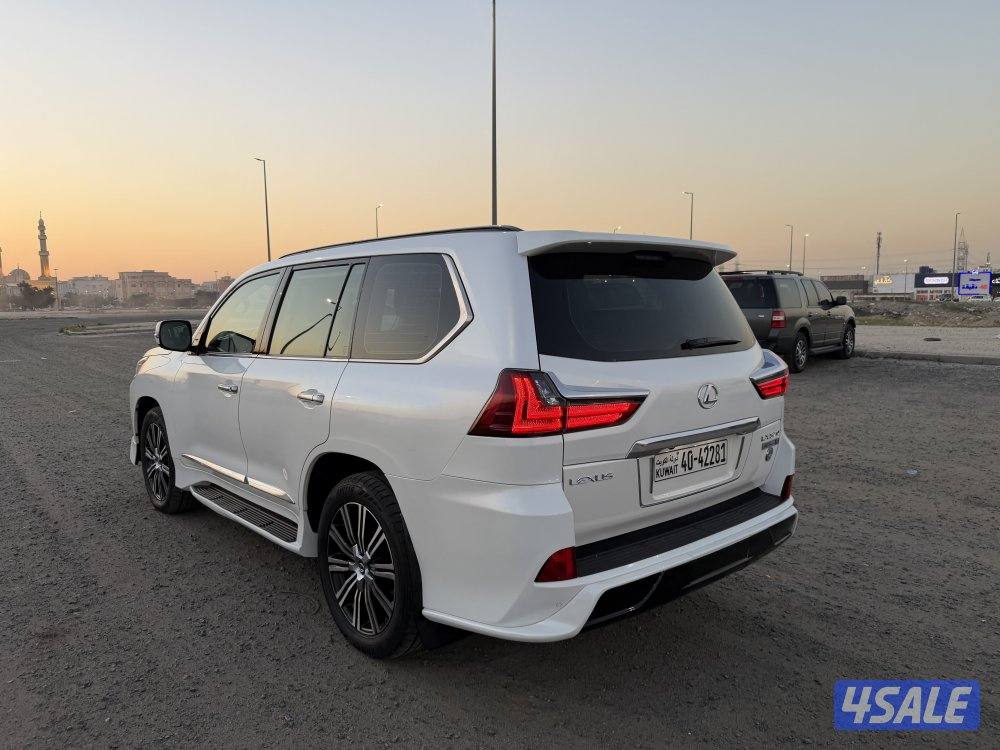 جيب لكزس سبورت 201810