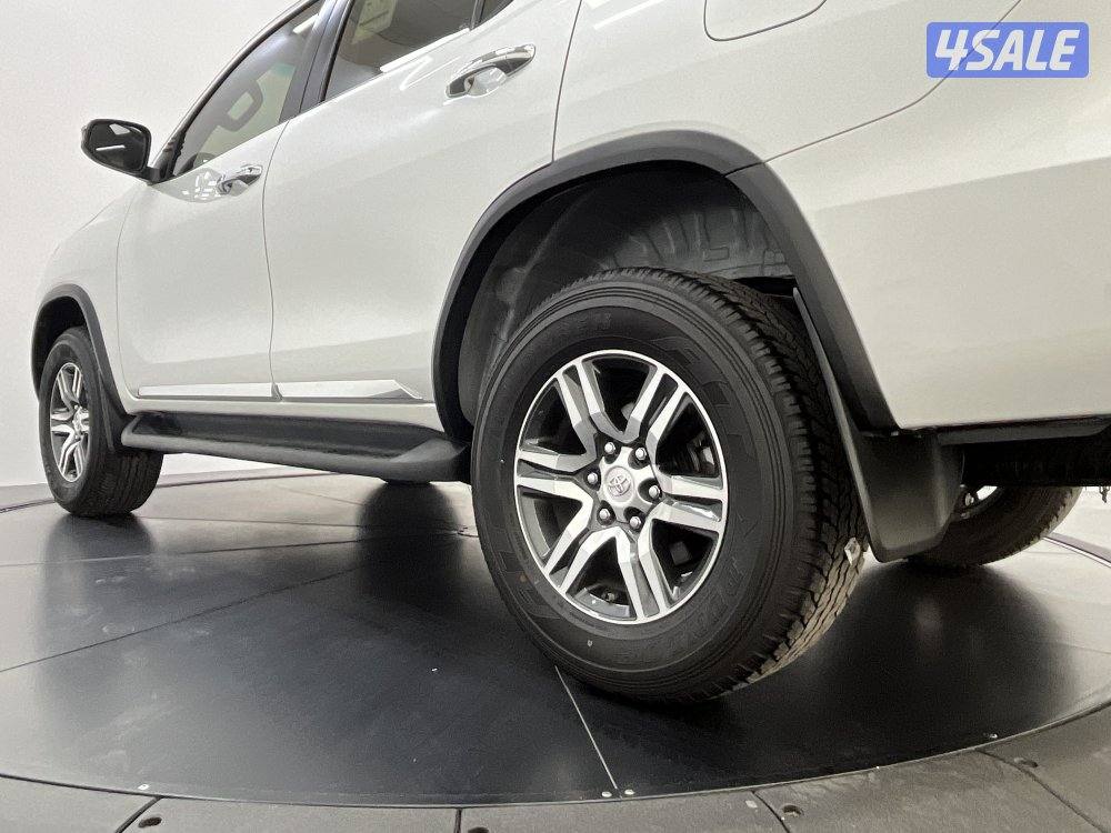 TOYOTA FORTUNER_N 4 CYL 4X4 HIGH OPTION9