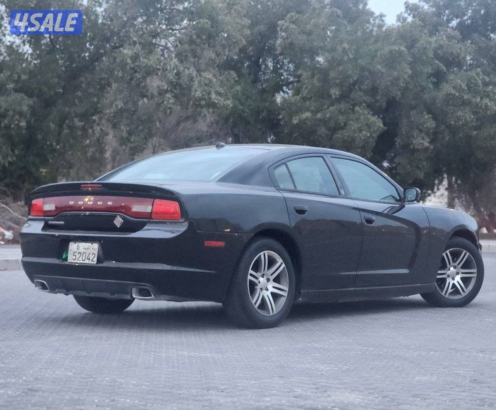 بيعة سريعة تشارجر 2011 نظيفة4